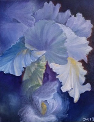 Ölbild einer  weissen Iris vor blauen und schwarzen Hintergrund mit goldenen Akzenten